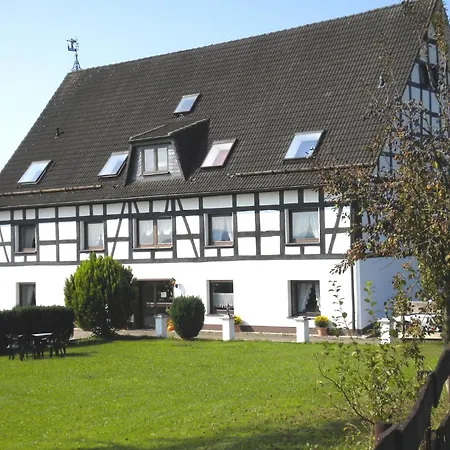 In Silbecke Mit Garten Аттендорн